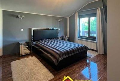 Casă cu 4 camere cu Teren 291 Mp în Central