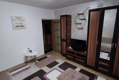 Garsonieră decomandată în Central - 2