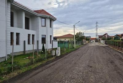 Casă cu 3 camere cu Teren 500 Mp în Păulești