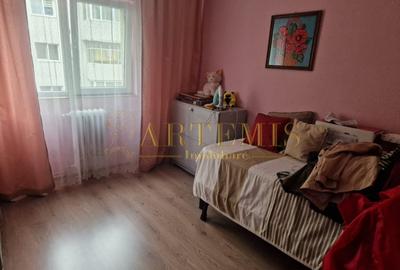 Apartament de 3 camere, decomandat, 64  mp., zona Decebal. - 4