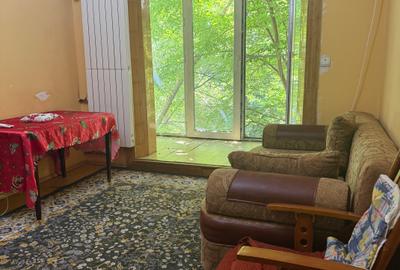Apartament cu 3 camere semidecomandat în Drumul Taberei - 1