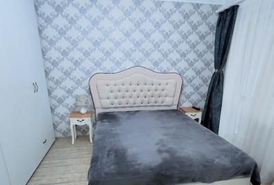 Central - str.DeMijloc - apartament 2 camere semidecomandat - cochet - 1