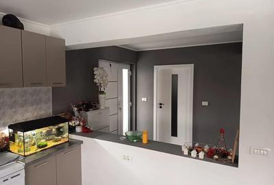 Casă cu 4 camere cu Teren 1007 Mp în Peciu Nou