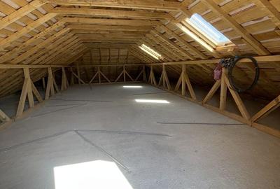 Casă cu 4 camere cu Teren 425 Mp în Domnești - 1