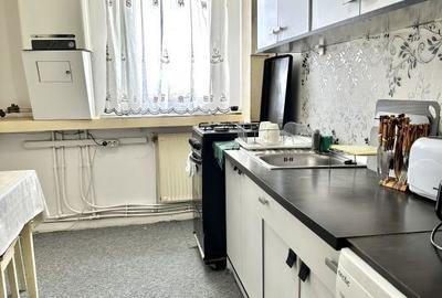 Apartament cu 2 camere decomandat, mobilat în Cetate