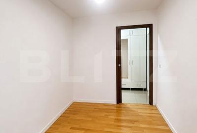 Apartament cu 3 camere decomandat în Lipovei