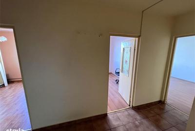 Apartament cu 3 camere decomandat în Carpați 1 - 14