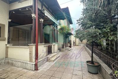Casă individuală cu 9 camere în Calea Călărașilor