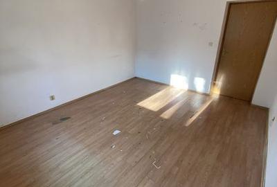 Casă cu 4 camere cu Teren 310 Mp în Blejoi - 5