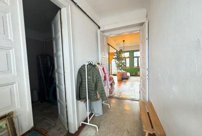 Apartament interbelic in zona Mihai Viteazul-103mp, et. 2/2 - 27