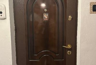 Apartament cu 3 camere nedecomandat în Sud-Est