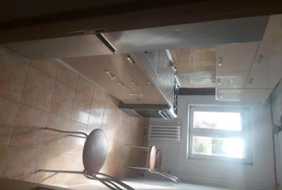 Apartament cu 3 camere decomandat în Central - 2