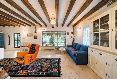 De vanzare  Casa de la Tara, unde traditia respira contemporan ! - 8