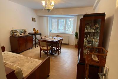 Apartament cu 2 camere decomandat în Central - 1