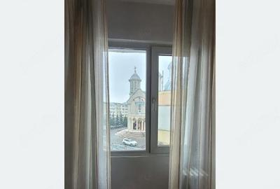 Apartament cu 3 camere semidecomandat în Narcisa - 4