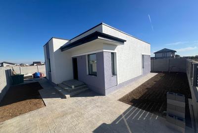 Casa e vanzare cu 4 camere 2 bai teren 300mp - 2