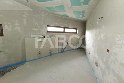 Casă cu 5 camere cu Canalizare în Tineretului - 15