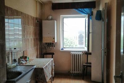 Apartament cu 4 camere decomandat în Central - 3