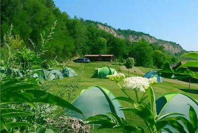 Transilvania Camping, domeniu de 14.400mp,Sanmarghita de Mures:2cladiri, apartamente,potential excep - 1