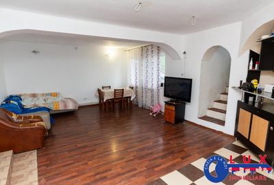 ID 6689 EXCLUSIVITATE Casa cu vedere la Lacul Somova! - 11