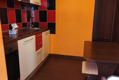 Apartament cu 2 camere decomandat în Piața Centrală - 2