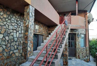 DE VANZARE: Vila P +1E Caracal, str. General Magheru77. - 11