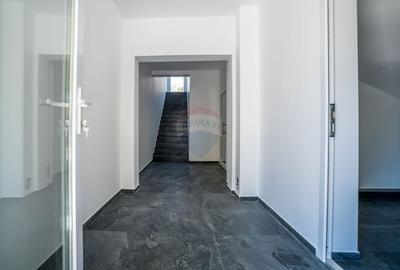 Duplex cu 10 camere cu Teren 452 Mp în Dâmbul Rotund - 2