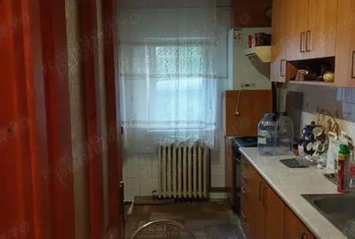 Apartament 3 camere Bucovina parter cu balcon decomandat amenajat centrala proprie - 1