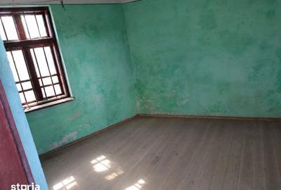 Casă cu 6 camere cu Teren 250 Mp în Bariera Vâlcii - 3
