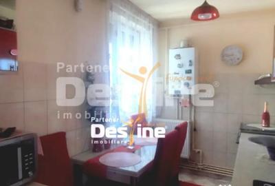 Apartament cu 2 camere decomandat în Traian - 8
