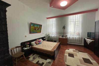 Apartament cu 2 camere semidecomandat, mobilat în P-ța Unirii - 4
