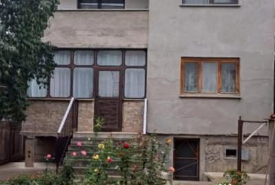 Casă cu 4 camere cu Teren 300 Mp în Granit - 1