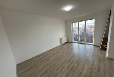 Apartament cu 3 camere decomandat în Aradului - 11