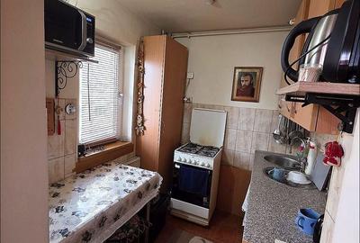 Garsonieră decomandată, mobilată în Vasile Aaron - 3