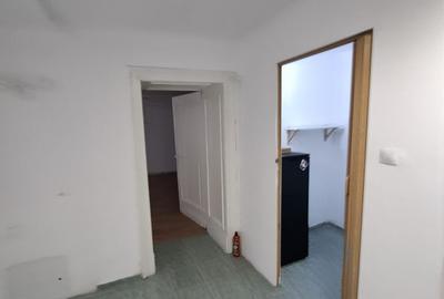 Piata 700 – Spatiu  Chirie – Demisol Inalt - 2