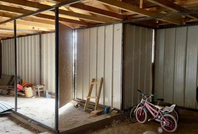 Casă cu 4 camere cu Teren 300 Mp în Central - 2