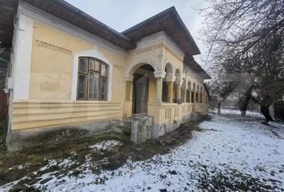 Casă cu 3 camere cu Teren 667 Mp în Central - 2