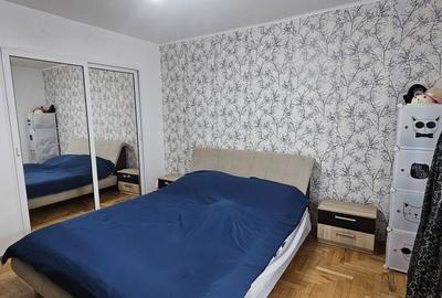 Apartament cu 2 camere decomandat în 13 Decembrie - 17