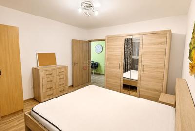 Apartament cu 2 camere decomandat, mobilat în Tractorul - 4