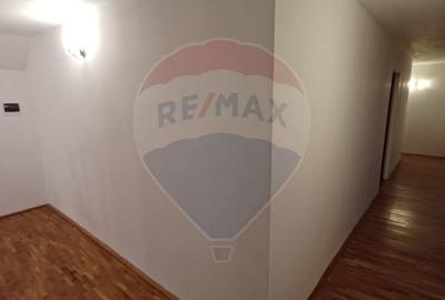 Casă individuală cu 4 camere cu Teren 300 Mp în Central - 11