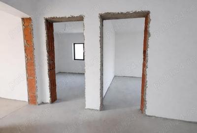 Casă cu 7 camere cu Teren 500 Mp în Central - 3