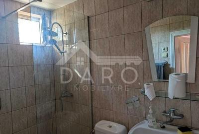 Casă cu 4 camere cu Teren 1255 Mp în 7 Noiembrie - 2