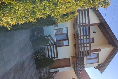 Casă cu Teren 4470 Mp în Vâlcele - 1
