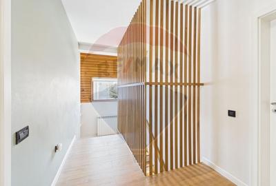 Casă cu 6 camere cu Teren 1325 Mp în Central - 27