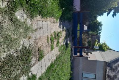 Casă cu 5 camere cu Teren 3800 Mp în Central