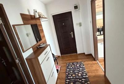 Apartament cu 3 camere decomandat în Central - 1
