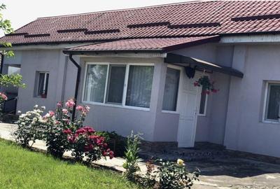 Casă cu 3 camere cu Teren 87 Mp în Central - 1