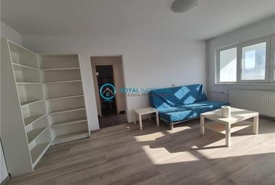 Royal Imobiliare - Vanzare Apartament zona Vest - 2