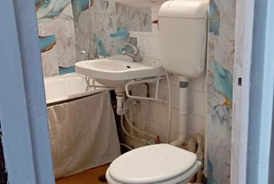 Inchiriez apartament 2 camere,40 p Inchiriez apartament 2 camere,40 p - 6