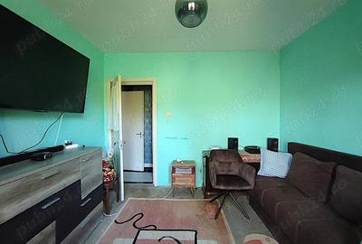 Apartament cu 3 camere semidecomandat în Tomis I - 3